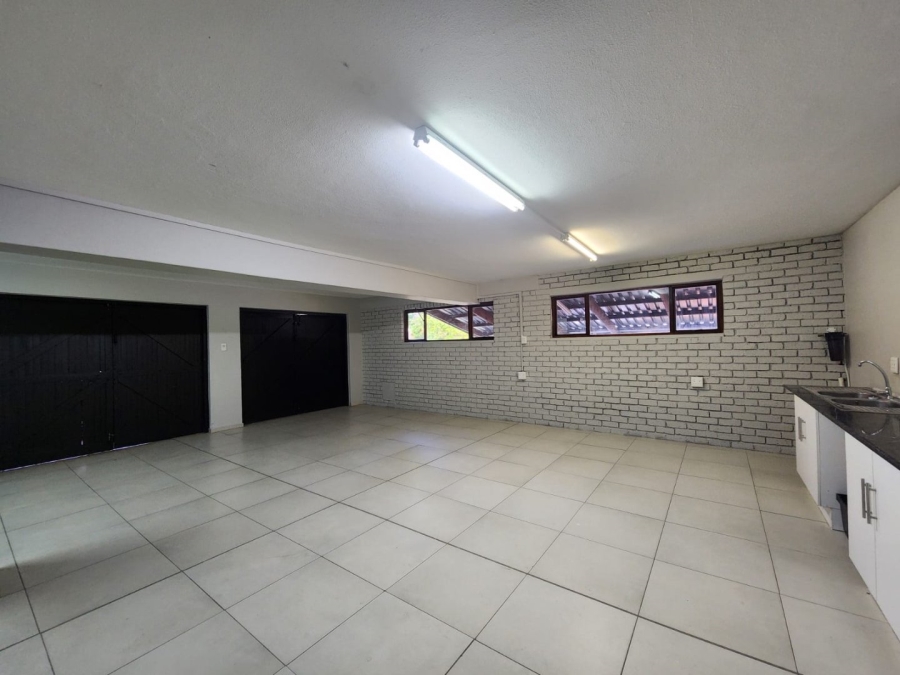 5 Bedroom Property for Sale in Loerie Park Western Cape